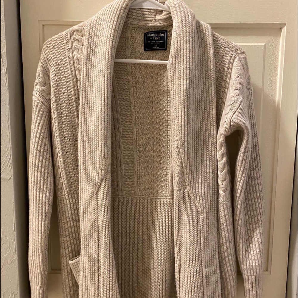 A&F cream cardigan